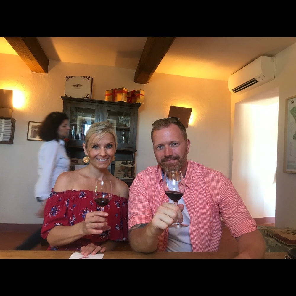 Meet your Poshers, Kelly and Robbie